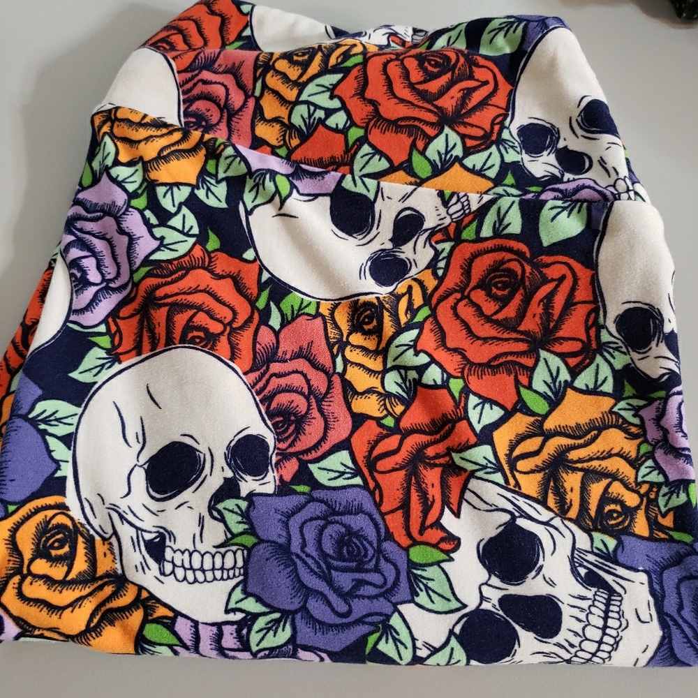 TC Skull Lularoe Leggings